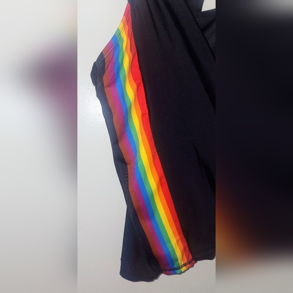 Humankind sizeS Black w/ Rainbow 🌈 Side Tank Top Built In Sports Bra T Back - Picture 4 of 9